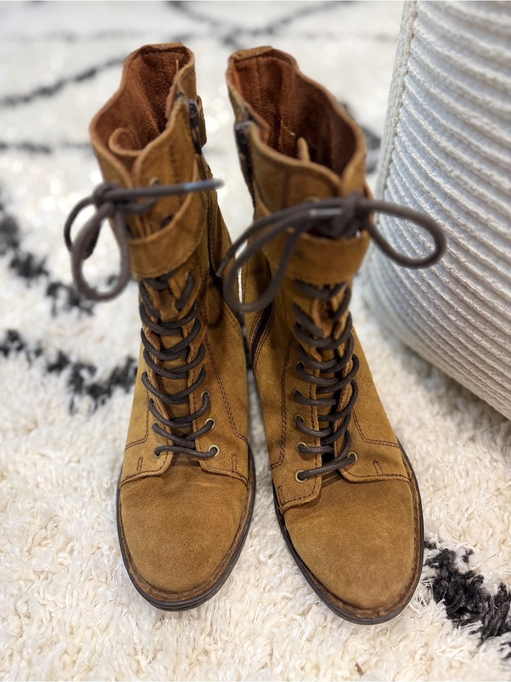 Børn Cass Distressed Suede Block Heel Lace Up Buckle Ankle Boots 8 - Picture 4 of 14